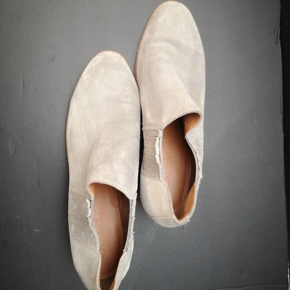 Coach Ladies Size 9 Grey Suede Slip On Brown Block Heel Carter Booties - Picture 3 of 12